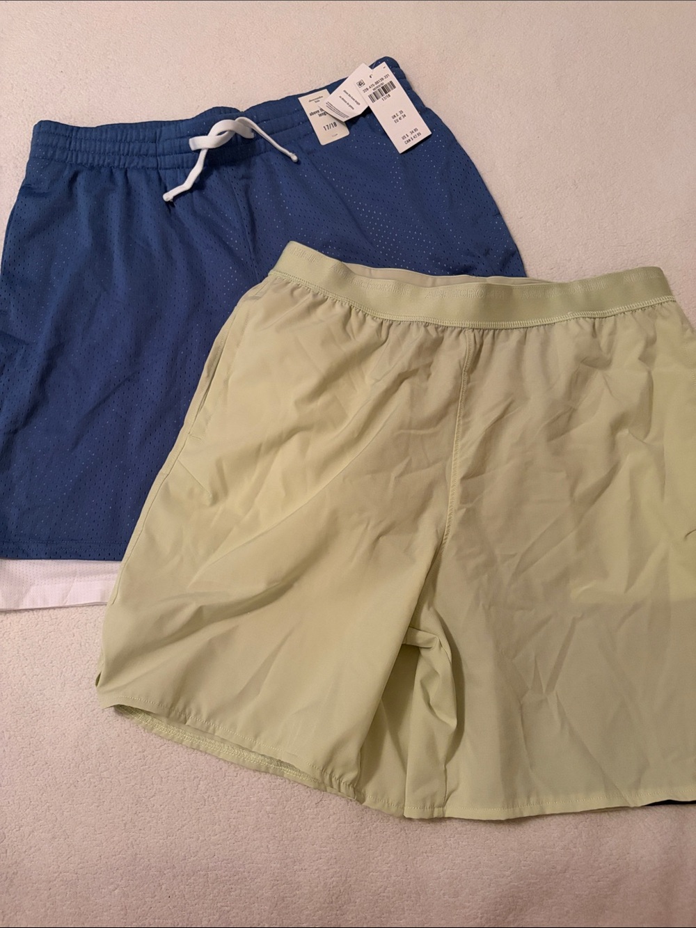 2 Pairs of BOYS Abercrombie Shorts 17/18